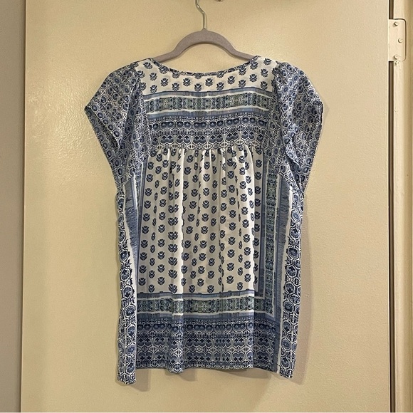GAP Drapey Mix Print Tie Top in Blue Print - Picture 2 of 5